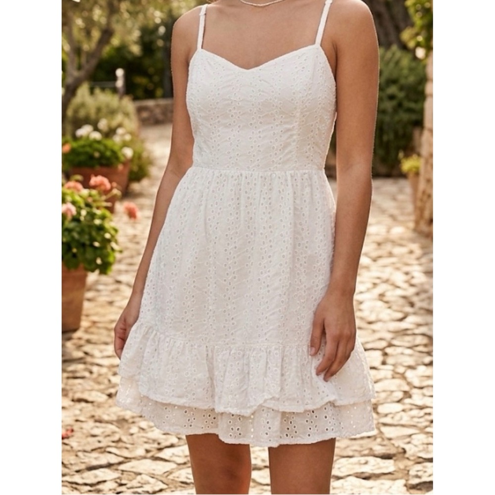Hollister‎ White Eyelet Mini Dress Sleeveless Tie Back Ruffle Hem Small